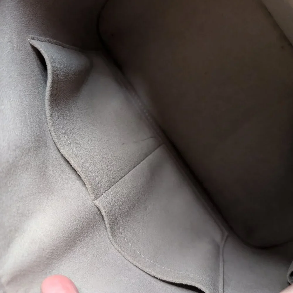 Louis Vuitton Alma Handbag - Picture 14 of 14